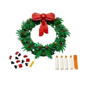 LEGO Iconic Christmas 2-in-1 Wreath